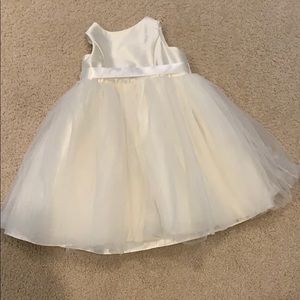 David’s Bridal Flower Girl Dress Size 3